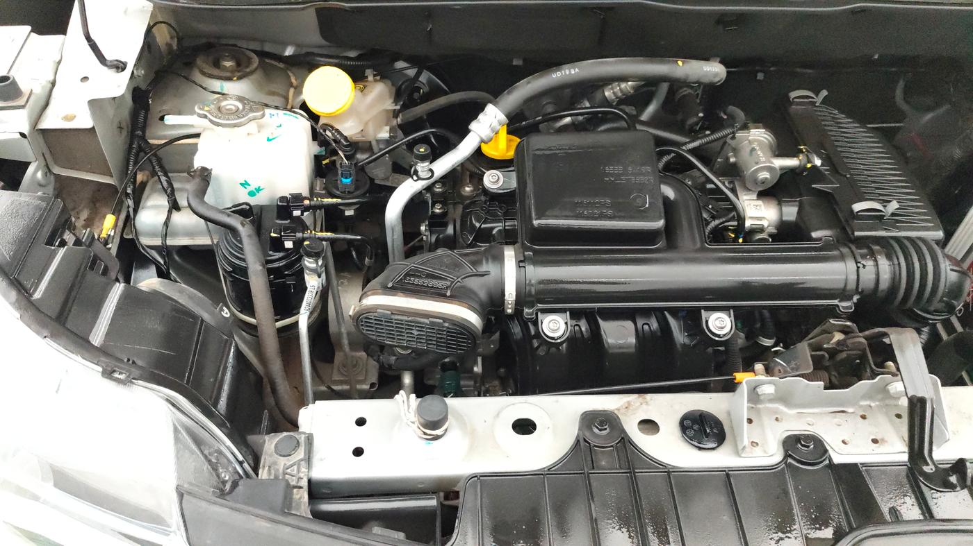2024 Renault TRIBER RXZ, Petrol, Manual, 5,231 km, Engine View - Right