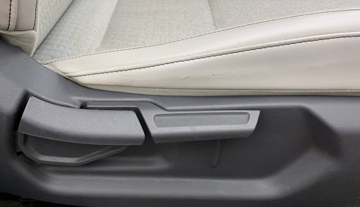 2019 Hyundai GRAND I10 NIOS MAGNA AMT 1.2 KAPPA VTVT, Petrol, Automatic, 57,563 km, Driver Side Adjustment Panel