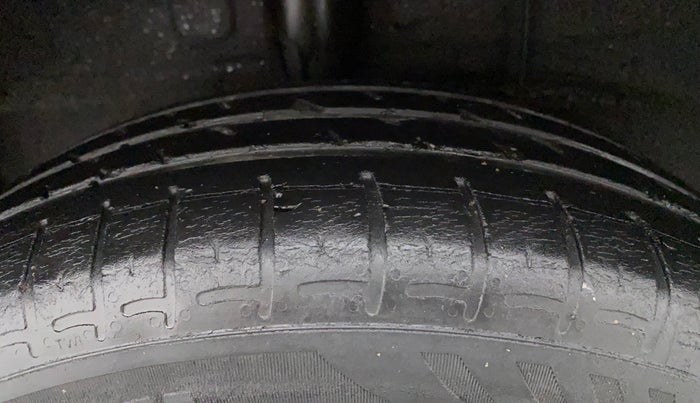 2019 Hyundai GRAND I10 NIOS MAGNA AMT 1.2 KAPPA VTVT, Petrol, Automatic, 57,563 km, Right Rear Tyre Tread