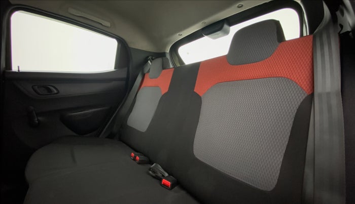 2016 Renault Kwid RXT Opt, Petrol, Manual, 39,669 km, Right Side Rear Door Cabin