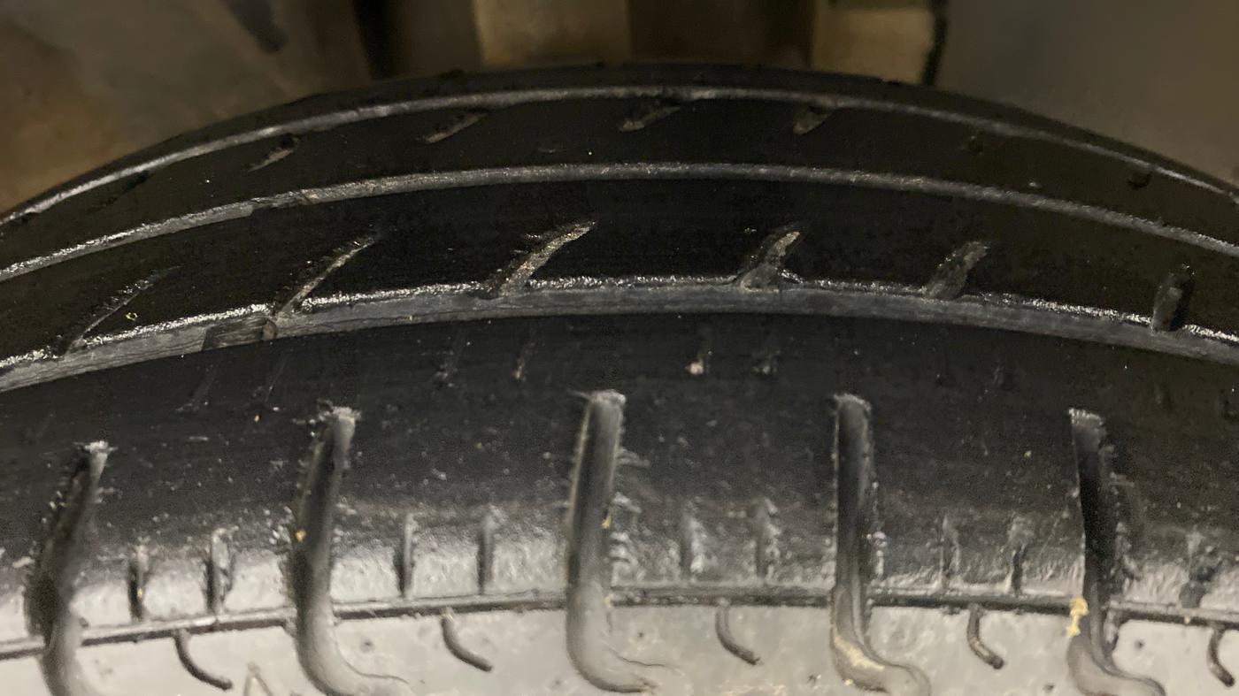 2016 Renault Kwid RXT Opt, Petrol, Manual, 39,669 km, Right Front Tyre Tread