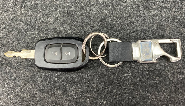 2016 Renault Kwid RXT Opt, Petrol, Manual, 39,669 km, Key Close Up