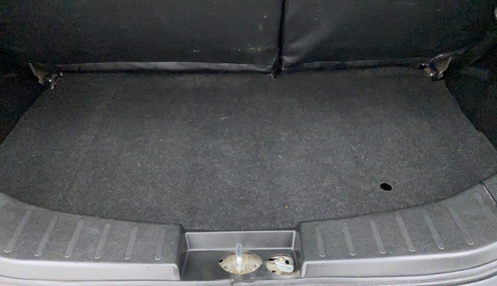 2017 Maruti Wagon R 1.0 VXI, Petrol, Manual, 25,082 km, Boot Inside