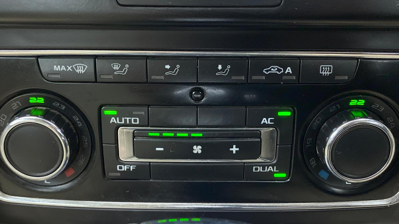 2010 Skoda Superb ELEGANCE 1.8 TSI AT, Petrol, Automatic, 77,287 km, Automatic Climate Control