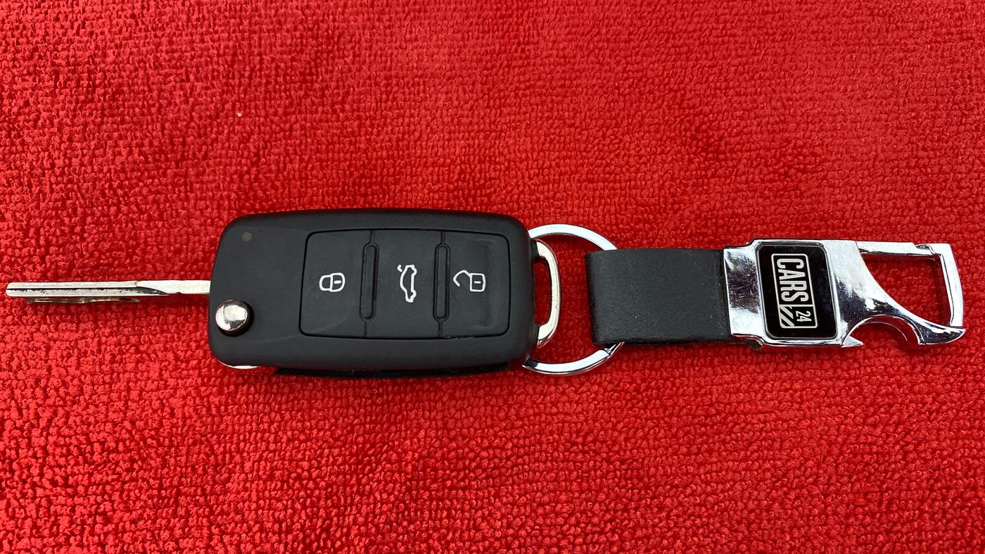 2010 Skoda Superb ELEGANCE 1.8 TSI AT, Petrol, Automatic, 77,287 km, Key Close Up