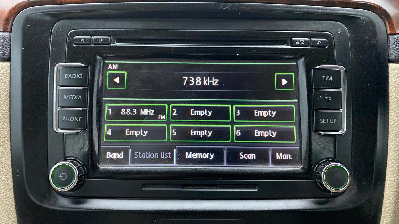 2010 Skoda Superb ELEGANCE 1.8 TSI AT, Petrol, Automatic, 77,287 km, Infotainment System
