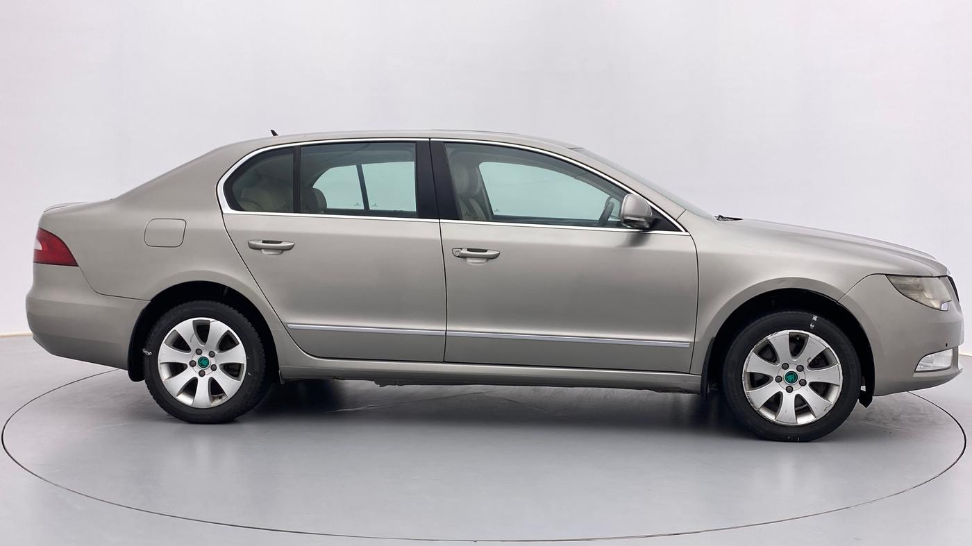 2010 Skoda Superb ELEGANCE 1.8 TSI AT, Petrol, Automatic, 77,287 km, Right Side View