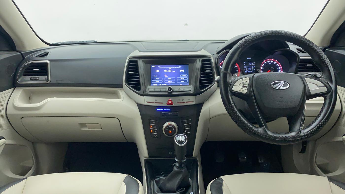 2020 Mahindra XUV300 1.2 W6 MT, Petrol, Manual, 30,356 km, Dashboard