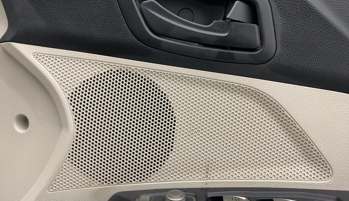 2020 Mahindra XUV300 1.2 W6 MT, Petrol, Manual, 30,356 km, Speaker