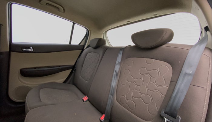 2011 Hyundai i20 ASTA 1.2, Petrol, Manual, 91,671 km, Right Side Rear Door Cabin