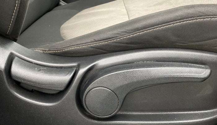 2019 Hyundai Creta SX AT 1.6 DIESEL, Diesel, Automatic, 81,128 km, Driver Side Adjustment Panel