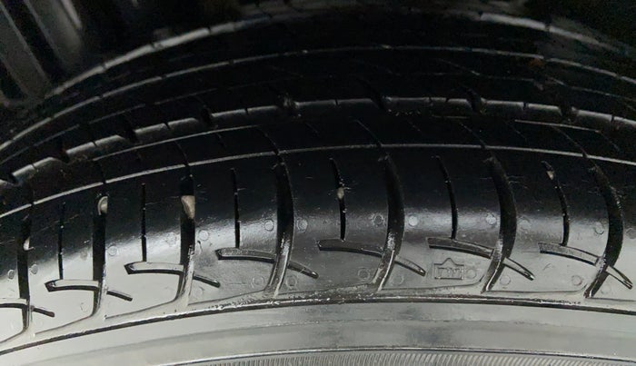 2015 Maruti Swift Dzire ZDI, Diesel, Manual, 13,467 km, Right Rear Tyre Tread
