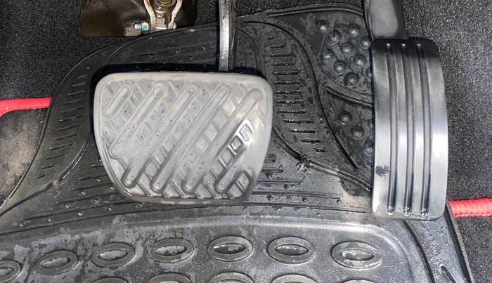 2017 Renault Duster RXS CVT, Petrol, Automatic, 23,458 km, Pedals