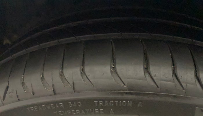 2018 Hyundai Verna 1.6 VTVT SX, Petrol, Manual, 58,349 km, Right Rear Tyre Tread