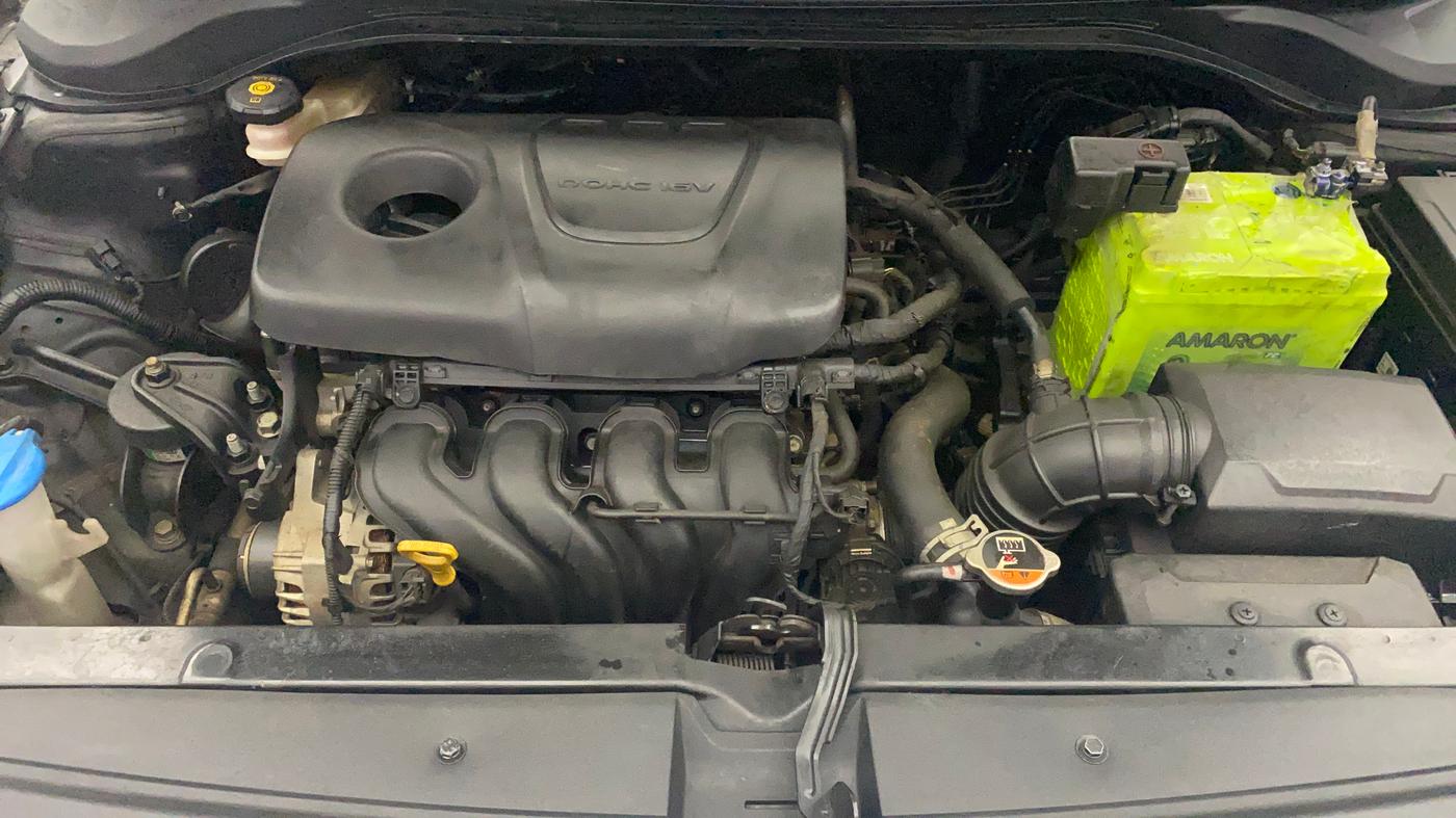 2018 Hyundai Verna 1.6 VTVT SX, Petrol, Manual, 58,400 km, Engine View