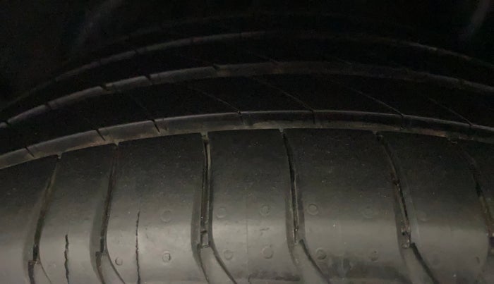 2018 Hyundai Verna 1.6 VTVT SX, Petrol, Manual, 58,349 km, Left Rear Tyre Tread