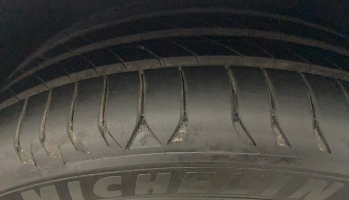 2018 Hyundai Verna 1.6 VTVT SX, Petrol, Manual, 58,349 km, Right Front Tyre Tread