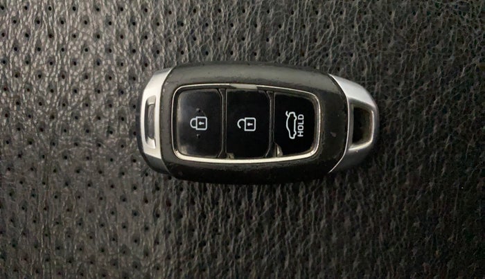 2018 Hyundai Verna 1.6 VTVT SX, Petrol, Manual, 58,349 km, Key Close Up