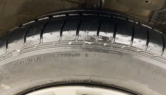 2019 Maruti Ciaz SIGMA 1.5 SHVS MT  PETROL, Petrol, Manual, 21,963 km, Right Front Tyre Tread