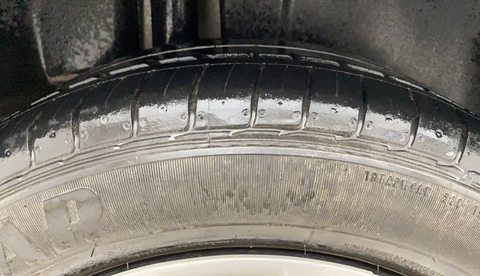 2019 Maruti Ciaz SIGMA 1.5 SHVS MT  PETROL, Petrol, Manual, 21,963 km, Right Rear Tyre Tread