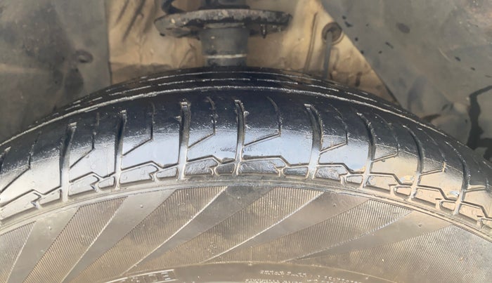 2022 Maruti S Cross ALPHA 1.5, Petrol, Manual, 47,877 km, Right Front Tyre Tread