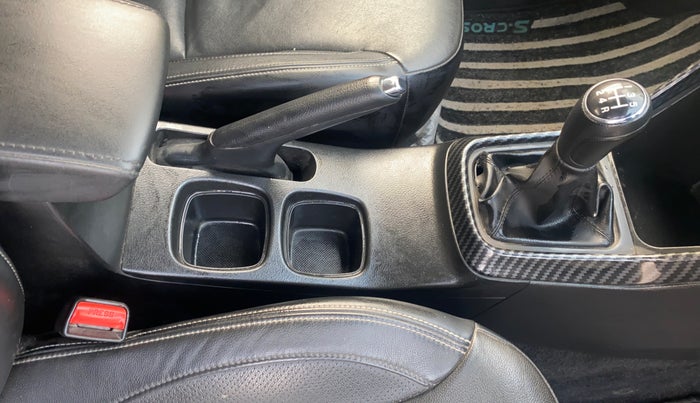 2022 Maruti S Cross ALPHA 1.5, Petrol, Manual, 47,877 km, Gear Lever