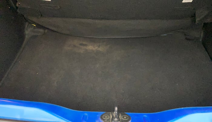 2023 Tata PUNCH CREATIVE  MT, Petrol, Manual, 28,354 km, Boot Inside