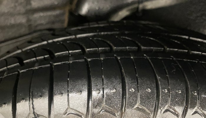 2015 Hyundai i10 SPORTZ 1.1, Petrol, Manual, 71,758 km, Left Rear Tyre Tread