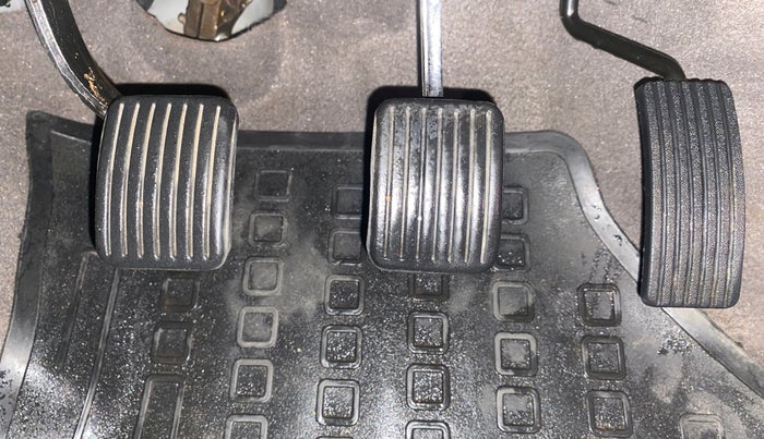 2015 Hyundai i10 SPORTZ 1.1, Petrol, Manual, 71,758 km, Pedals