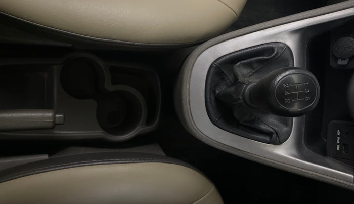 2015 Hyundai i10 SPORTZ 1.1, Petrol, Manual, 71,758 km, Gear Lever