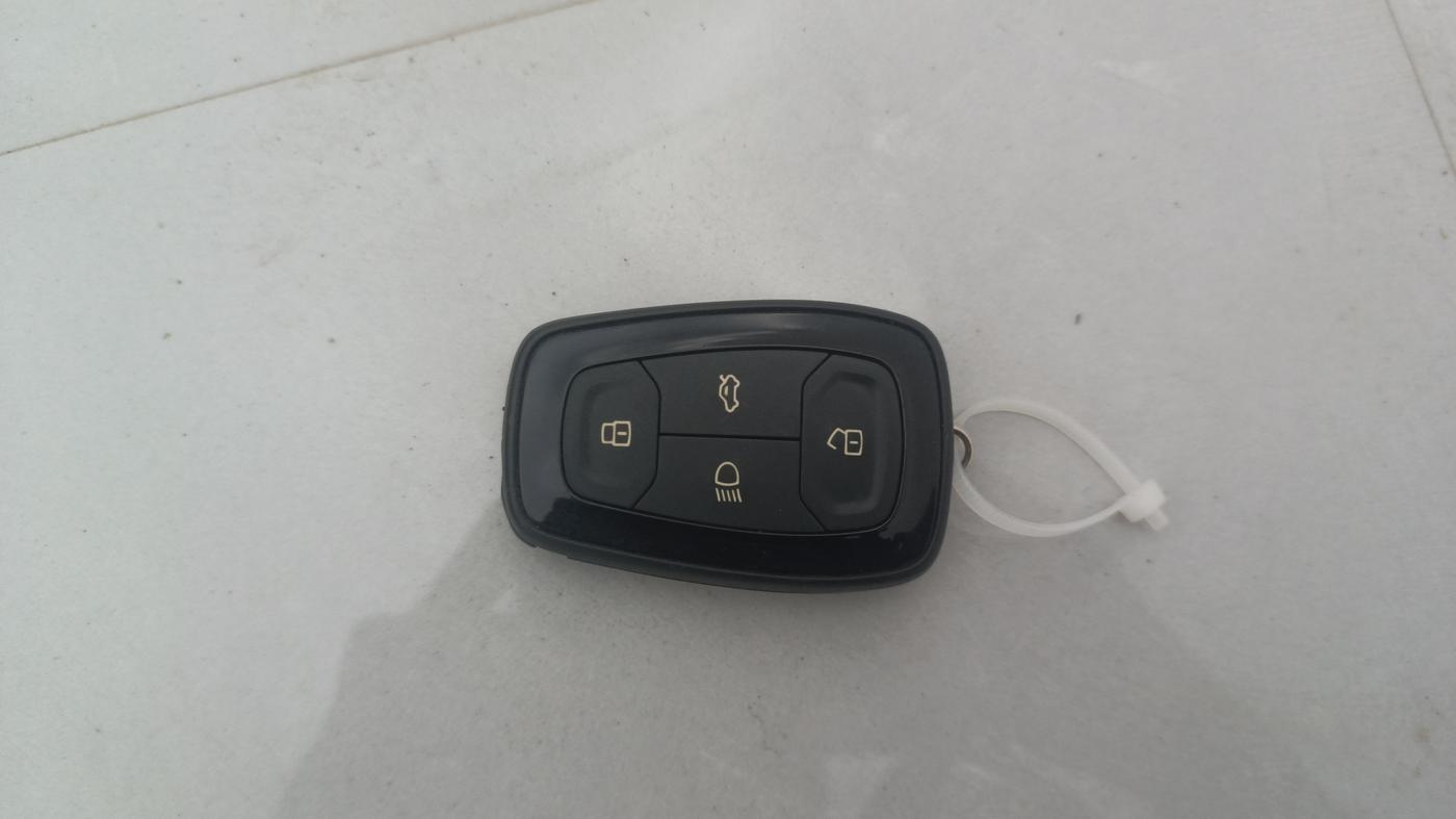 2024 Tata NEXON CREATIVE 1.2 PETROL, Petrol, Manual, 27,335 km, Key Close Up