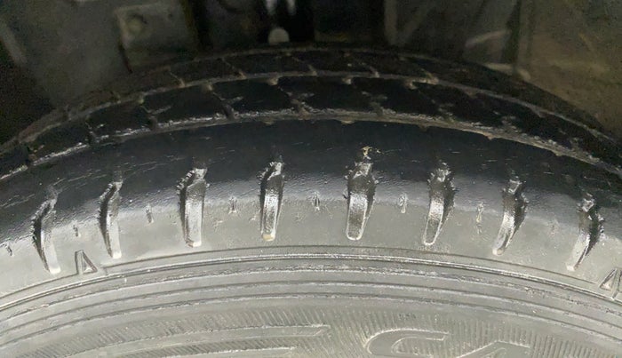 2017 Datsun Redi Go S 1.0, Petrol, Manual, 79,262 km, Left Front Tyre Tread