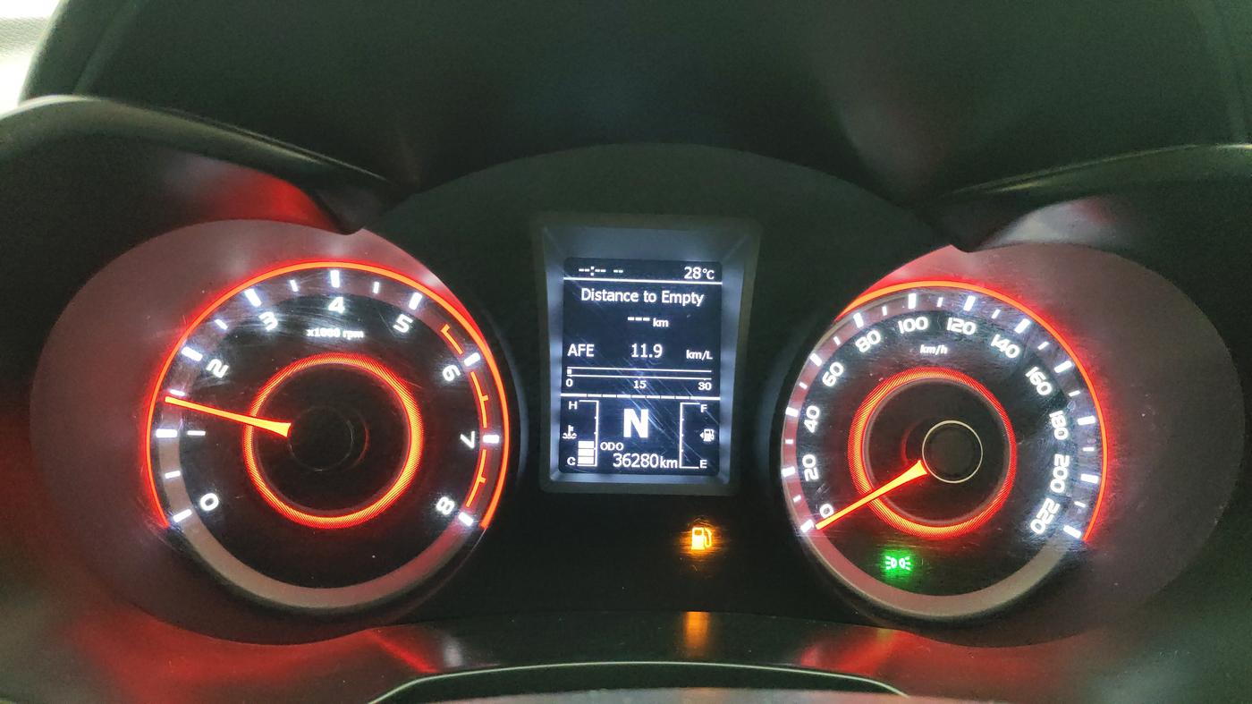 2023 Mahindra XUV300 W6 1.2 PETROL AMT, Petrol, Automatic, 36,660 km, Odometer Image