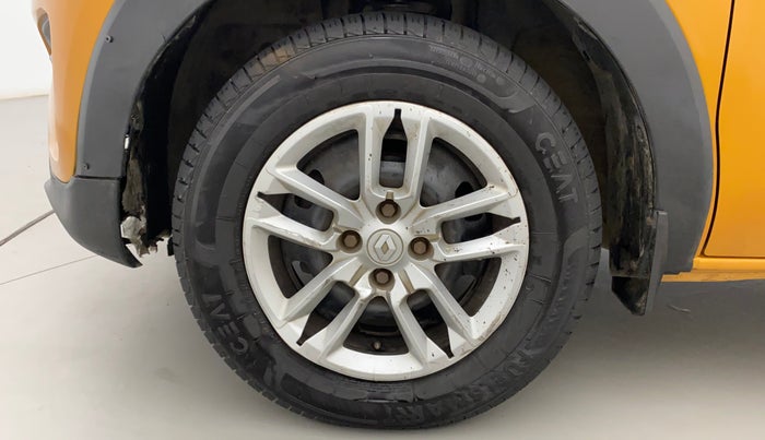 2020 Renault TRIBER RXT, Petrol, Manual, 61,207 km, Left Front Wheel