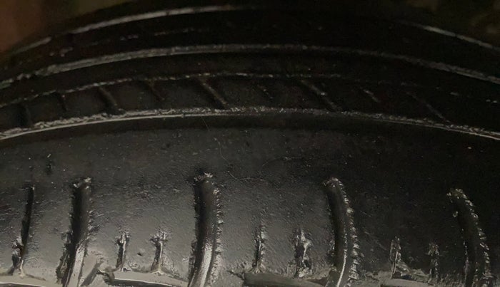 2017 Maruti Baleno DELTA CVT PETROL 1.2, Petrol, Automatic, 60,090 km, Right Front Tyre Tread