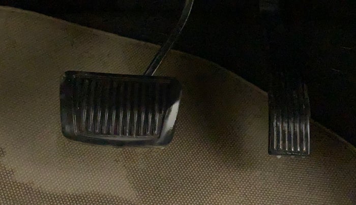 2014 Hyundai Verna FLUIDIC 1.6 VTVT SX AT, Petrol, Automatic, 72,962 km, Pedals