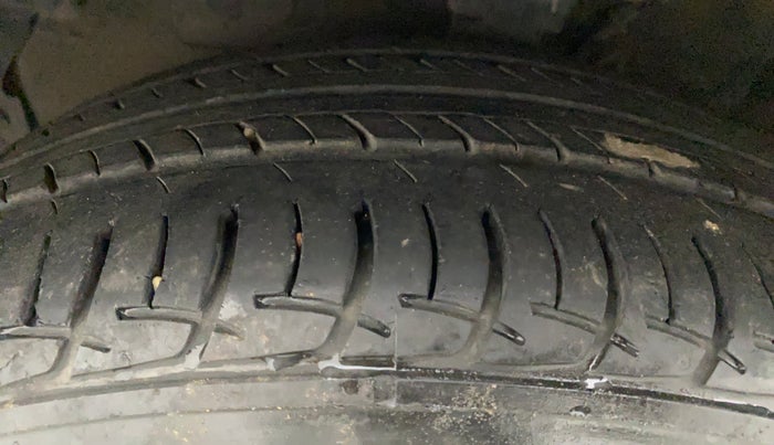 2014 Hyundai Verna FLUIDIC 1.6 VTVT SX AT, Petrol, Automatic, 72,962 km, Left Front Tyre Tread