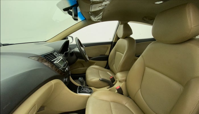 2014 Hyundai Verna FLUIDIC 1.6 VTVT SX AT, Petrol, Automatic, 72,962 km, Right Side Front Door Cabin