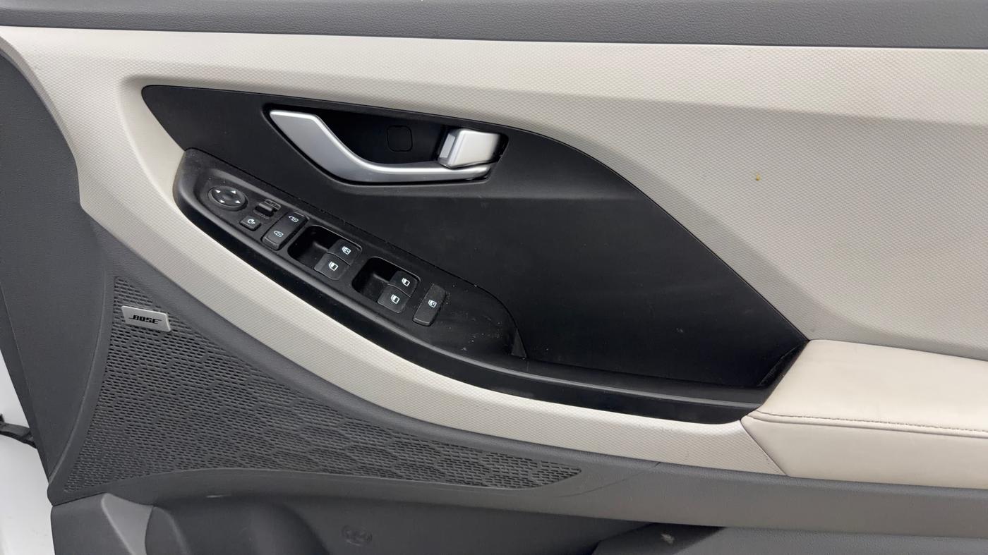 2024 Hyundai Creta SX (O) 1.5 DIESEL AT, Diesel, Automatic, 10,988 km, Driver Side Door Panels Control