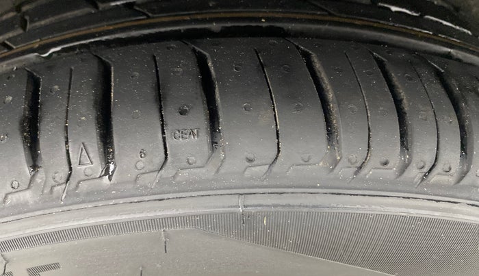 2020 Hyundai AURA SX PLUS 1.2 AMT, Petrol, Automatic, 34,109 km, Right Rear Tyre Tread