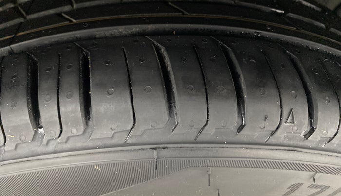 2020 Hyundai AURA SX PLUS 1.2 AMT, Petrol, Automatic, 34,109 km, Left Rear Tyre Tread