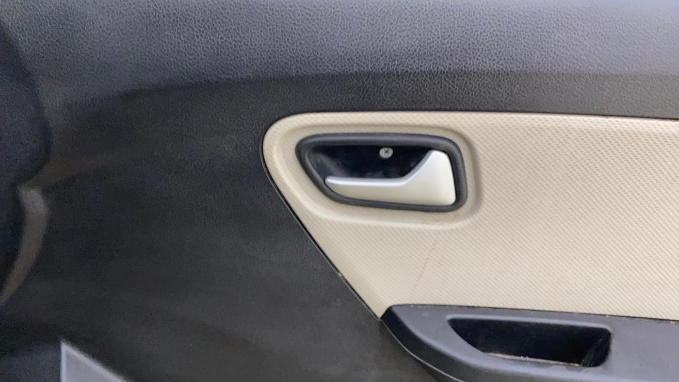 2020 Maruti Alto LXI, Petrol, Manual, 91,672 km, Driver Side Door Panels Control