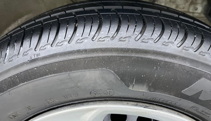 2020 Maruti S PRESSO VXI PLUS, Petrol, Manual, 5,976 km, Right Front Tyre Tread