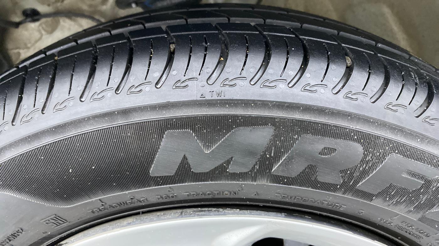 2020 Maruti S PRESSO VXI PLUS, Petrol, Manual, 5,976 km, Left Front Tyre Tread