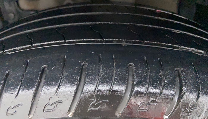 2018 Maruti Vitara Brezza ZDI AMT, Diesel, Automatic, 44,764 km, Left Front Tyre Tread