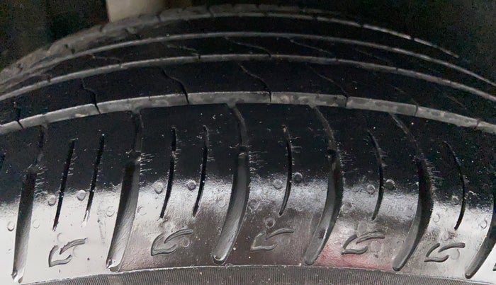 2018 Maruti Vitara Brezza ZDI AMT, Diesel, Automatic, 44,764 km, Right Rear Tyre Tread