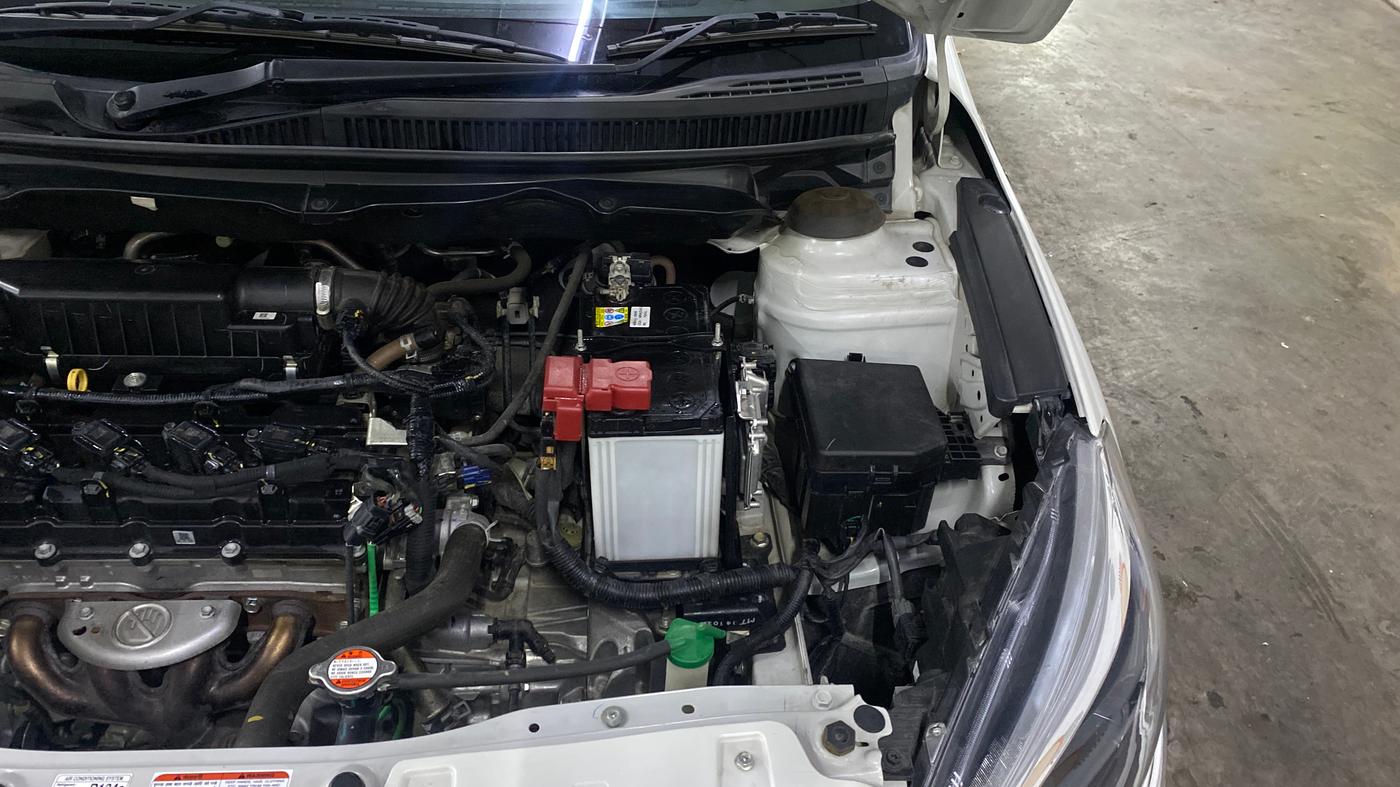 2024 Maruti Ciaz ZETA 1.5 SHVS MT PETROL, Petrol, Manual, 28,029 km, Engine View - Left