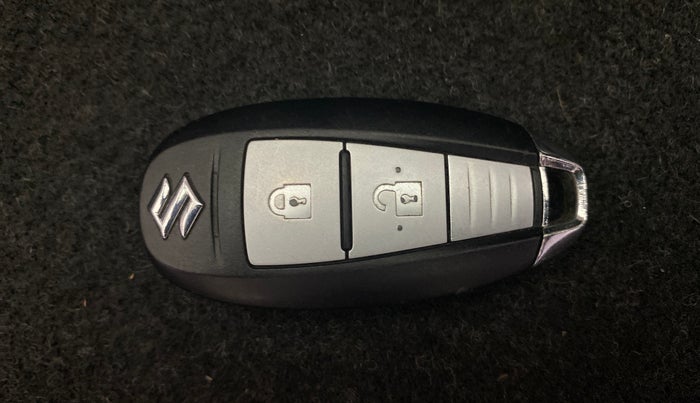 2018 Maruti Baleno ZETA PETROL 1.2, Petrol, Manual, 34,377 km, Key Close Up