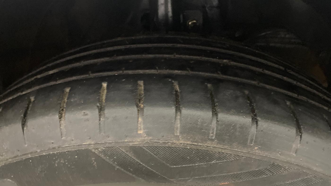 2018 Maruti Baleno ZETA PETROL 1.2, Petrol, Manual, 34,377 km, Right Front Tyre Tread