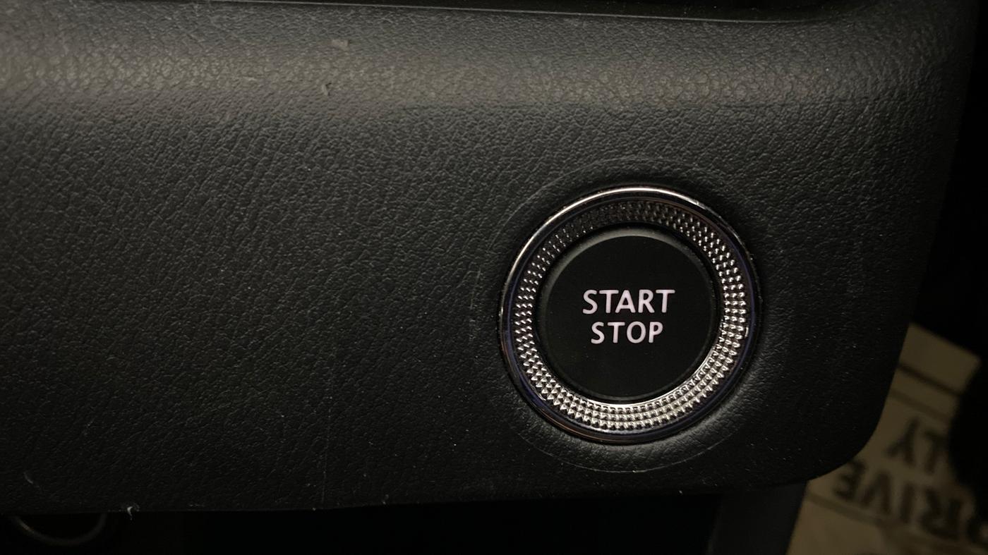 2025 Nissan MAGNITE Tekna Plus HRAO 1.0 Turbo Petrol CVT, Petrol, Automatic, 17,940 km, Keyless Start/ Stop Button